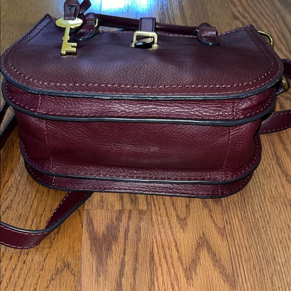 Fossil Dark Red Leather Crossbody Bag - Picture 7 of 12